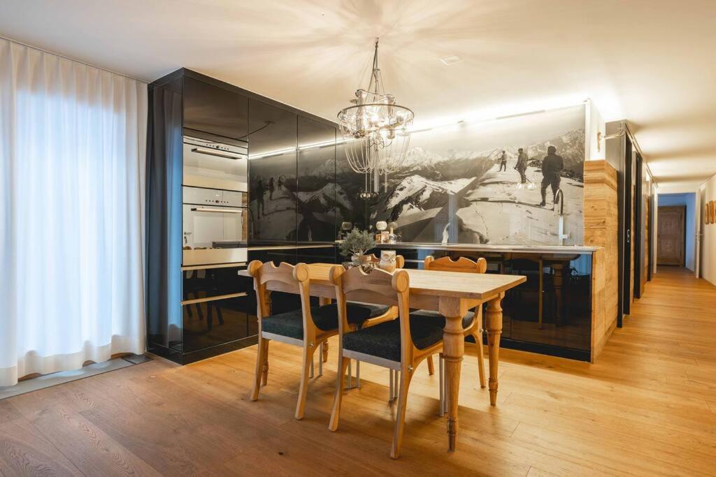 Stylish Home With Matterhorn View In The Center Zermatt Eksteriør bilde